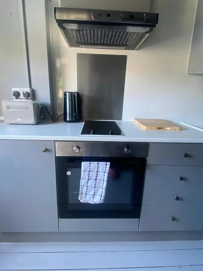 16 Big Comfy Studio - Great Location - Free Onsite Parking - Comfy Bed 브라이턴 영국