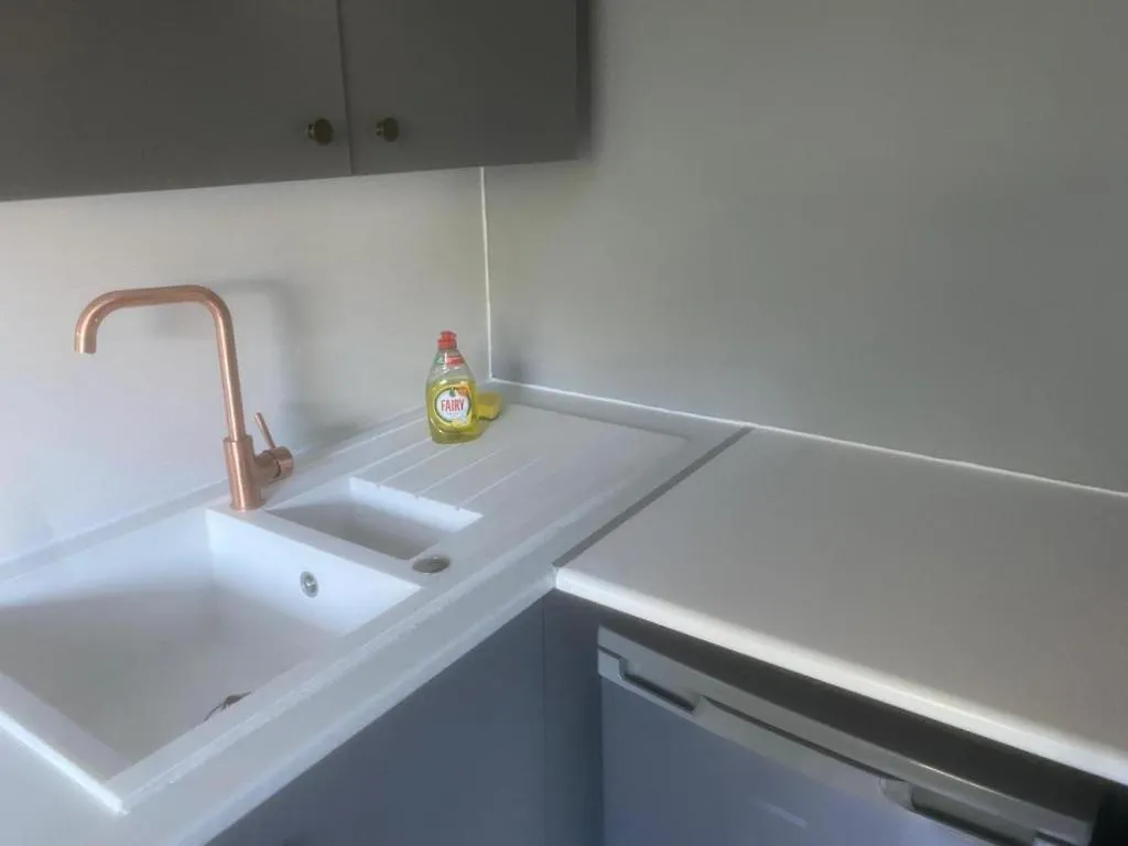 公寓 16 Big Comfy Studio - Great Location - Free Onsite Parking - Comfy Bed 布赖顿