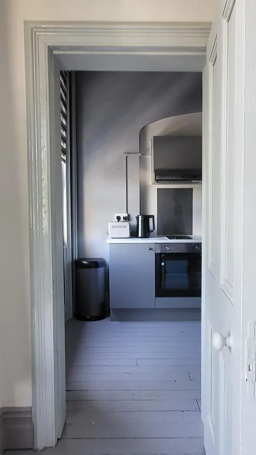 16 Big Comfy Studio - Great Location - Free Onsite Parking - Comfy Bed 布赖顿